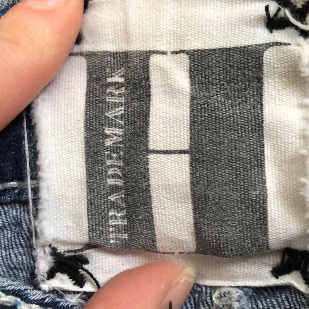 Jeans - Picture 3 of 4